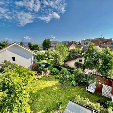 Un Peu Plus Pres Des Etoiles Annecy Ngoại thất bức ảnh