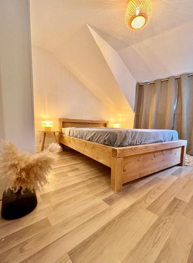 Un Peu Plus Pres Des Etoiles Annecy Ngoại thất bức ảnh